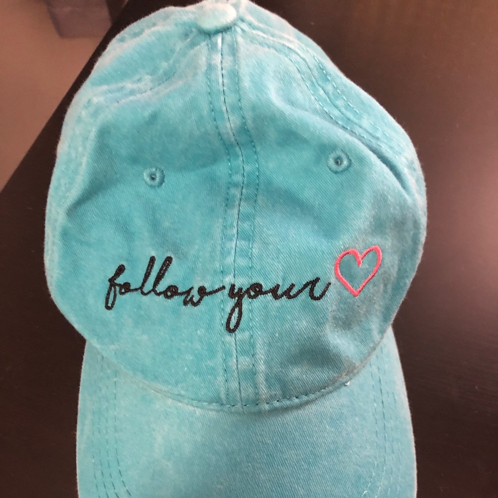 TURQUOISE FOLLOW YOUR HEART HAT
